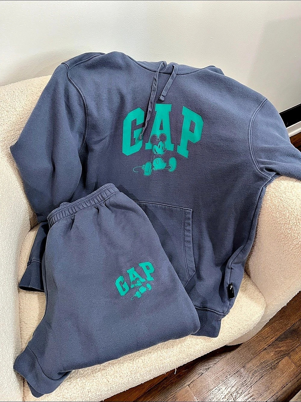 GAP x Disney Mickey Mouse Men’s Large Navy Blue Hoodie Sweatshirt Jogger Set